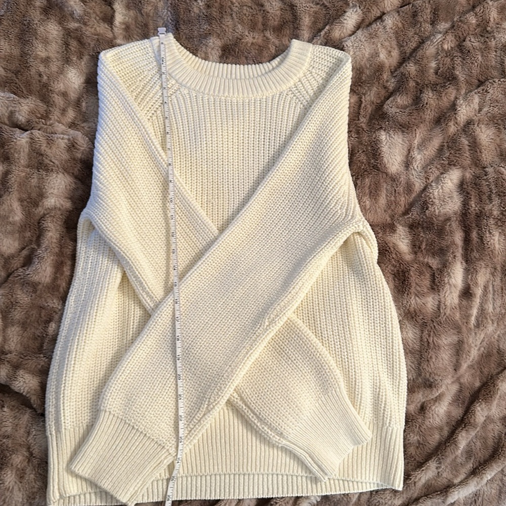 EVEREVE white sweater
